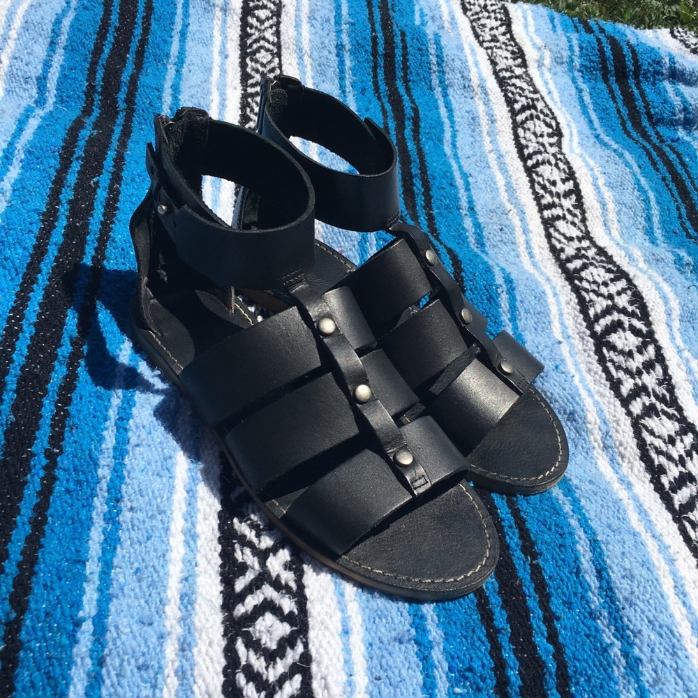 Madewell Black Leather Gladiator Strappy Sandals